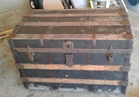 old antique trunks worth.